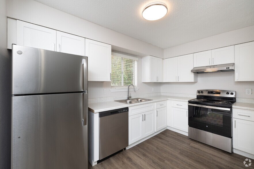 More Photos Of 1665 Dogwood Pl, Pensacola Apartments For Sale