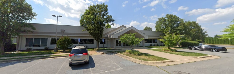 Primary Photo Of 131 Dawson Dr, Winchester Office For Sale