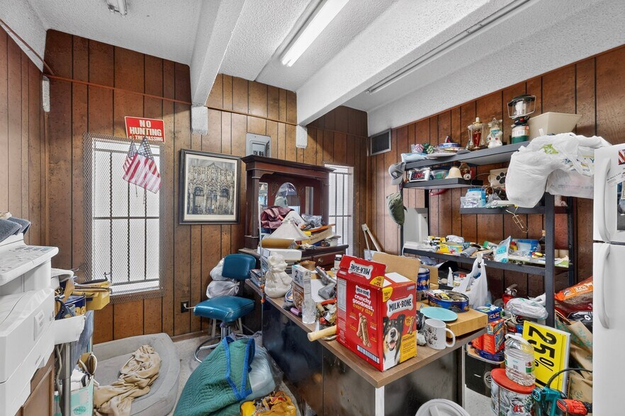 More Photos Of 2906 4th St NW, Albuquerque Warehouse For Sale