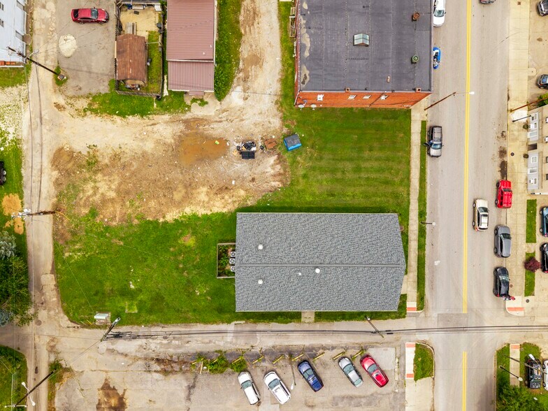 More Photos Of 215 Main St, Huntington Light Distribution For Sale