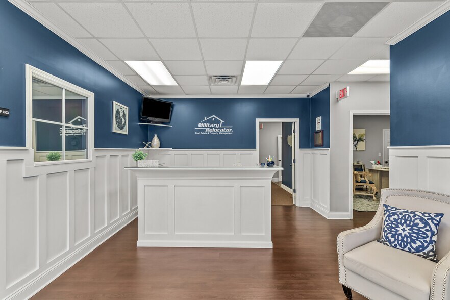 More Photos Of 1923 Lejeune Blvd, Jacksonville Office For Sale