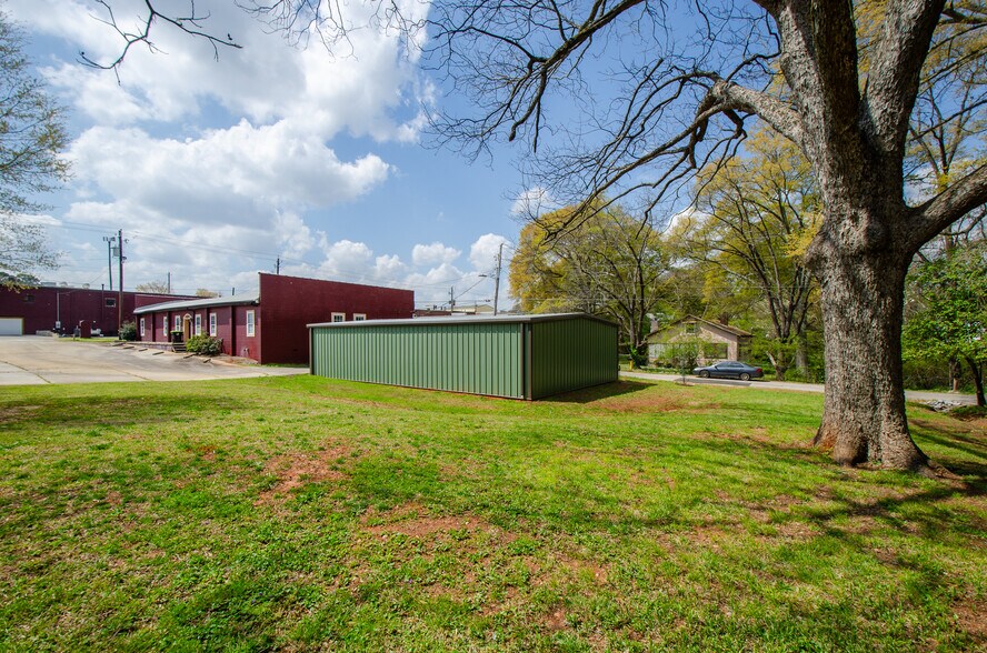 More Photos Of 100 Candler St, Villa Rica Flex For Lease
