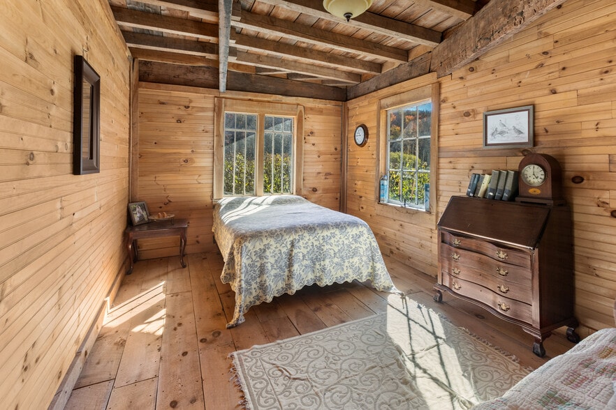 More Photos Of 304 Sutherland Rd, East Meredith Specialty For Sale