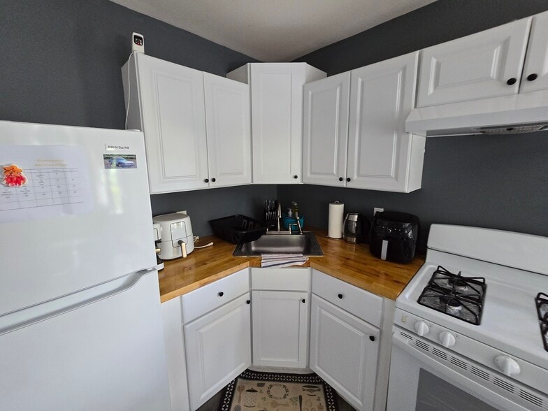 More Photos Of 60-62 Mill St, Newton Apartments For Sale