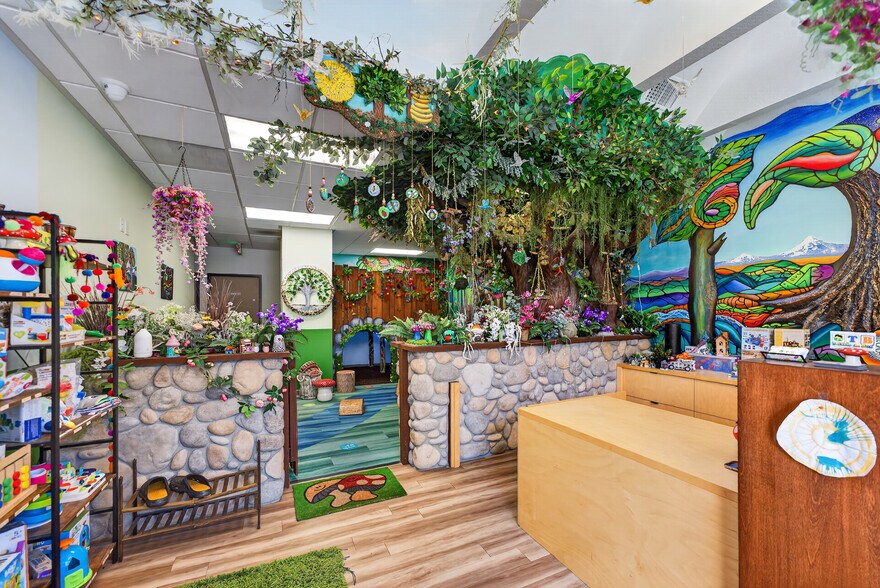 More Photos Of 2550 Foothill Blvd, La Crescenta Storefront For Lease
