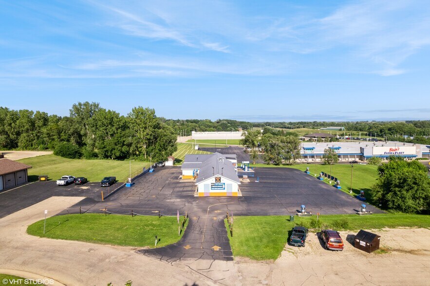 More Photos Of 731 Midwest Ct, Freeport Carwash For Sale