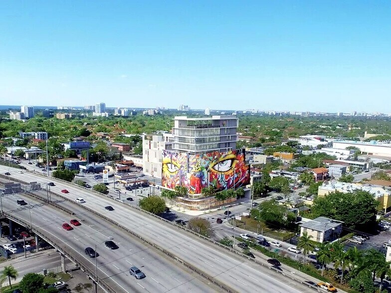 More Photos Of 420 SW 7th St, Miami Land For Lease