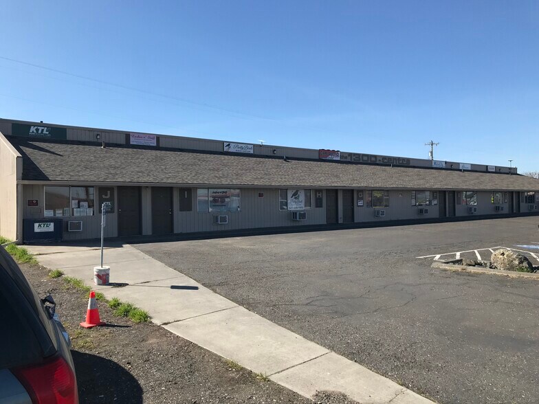 Primary Photo Of 1300 6th St, Umatilla Storefront Retail Office For Sale