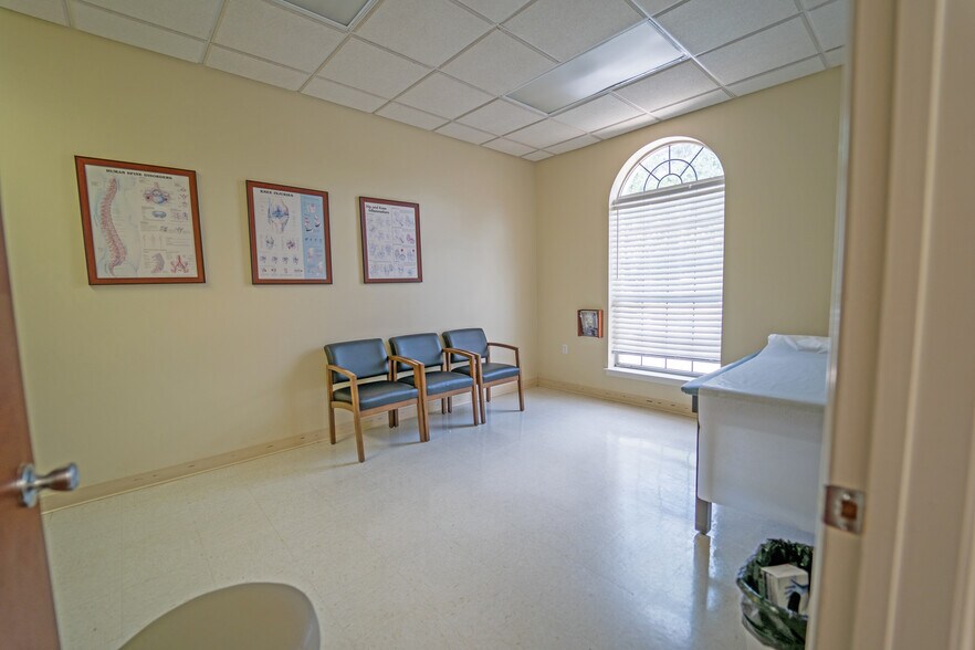 More Photos Of 554 Highway 85 N, Niceville Medical For Sale