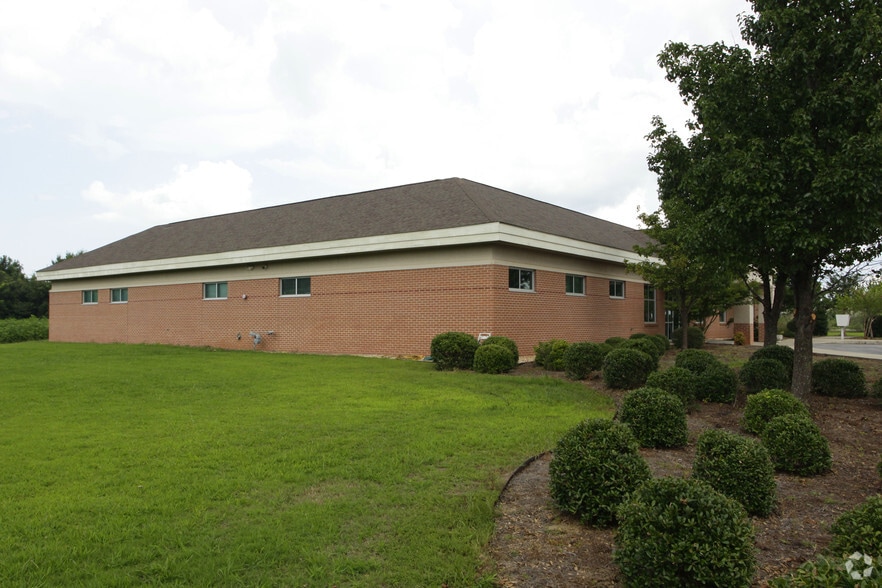 More Photos Of 1713 Hamric Dr E, Anniston Medical For Lease