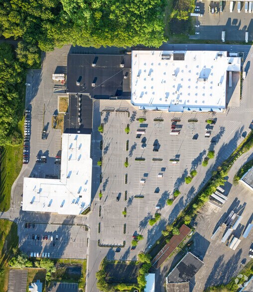 More Photos Of 1892 Central Ave, Albany Storefront For Lease