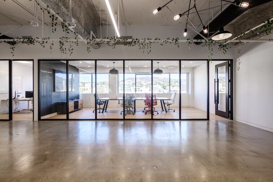 More Photos Of 6430 W Sunset Blvd, Los Angeles Office For Lease