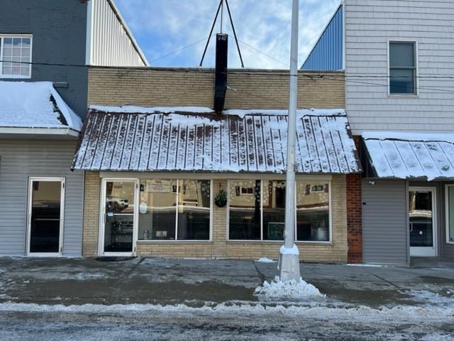 More Photos Of 4084 Huron St, North Branch Restaurant For Sale