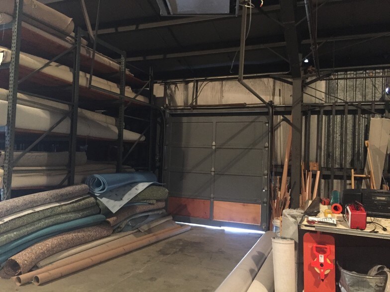 More Photos Of 28 S Main St, Voorheesville Warehouse For Lease