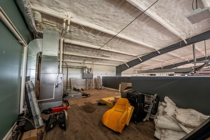 More Photos Of 14742 IL RT 64, Rochelle Warehouse For Sale