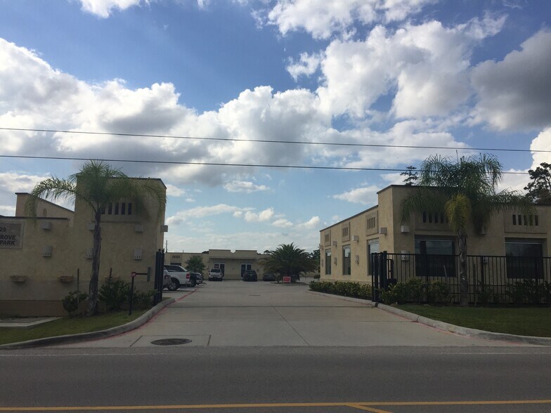 More Photos Of 25329 Budde Rd, The Woodlands Unknown For Lease