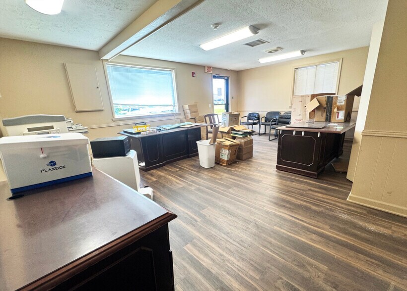 More Photos Of 109 Moran St, Glasgow Office For Sale