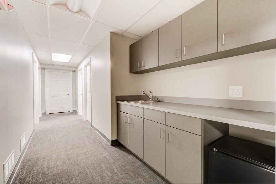 More Photos Of 2824 Mack Rd, Fairfield Loft Creative Space For Sale