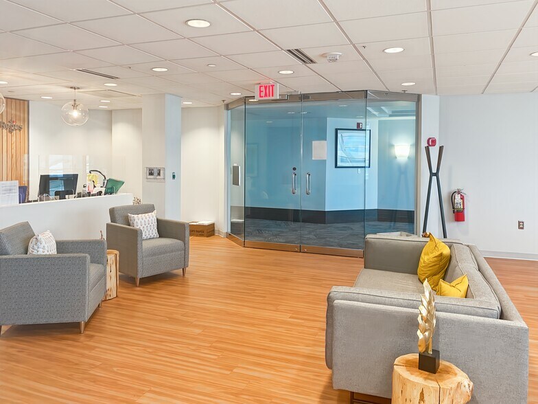 More Photos Of 39555 Orchard Hill Pl, Novi Coworking Space