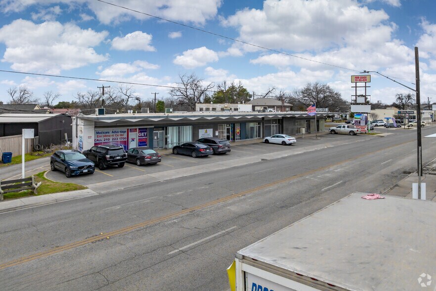 More Photos Of 1613 Fredericksburg Rd, San Antonio Freestanding For Lease