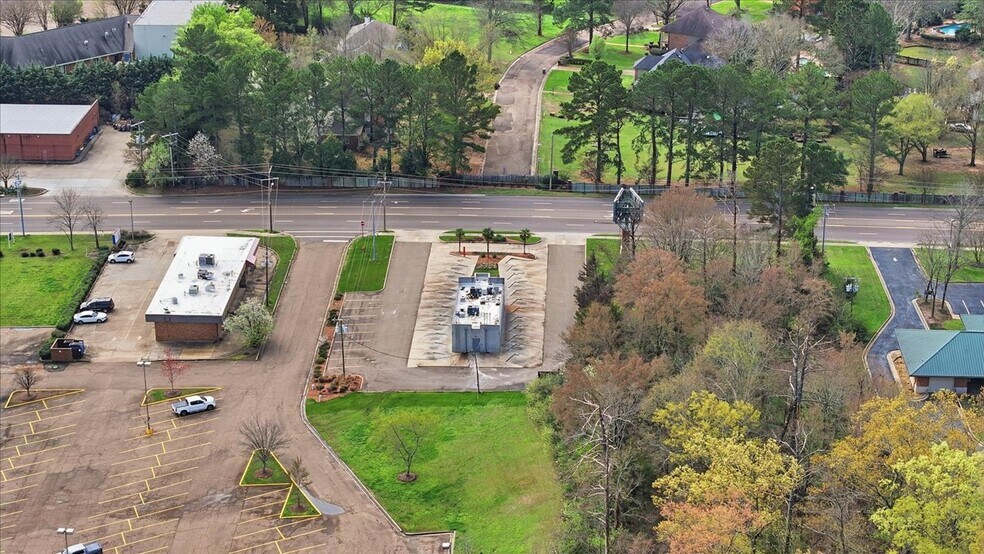 More Photos Of 1900 E County Line Rd, Ridgeland Fast Food For Sale