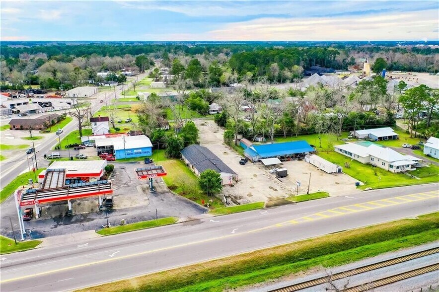 More Photos Of 1921 State St, Waycross General Retail For Sale