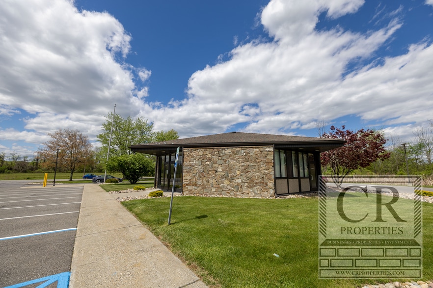 More Photos Of 6708 Route 9, Rhinebeck Bank For Lease