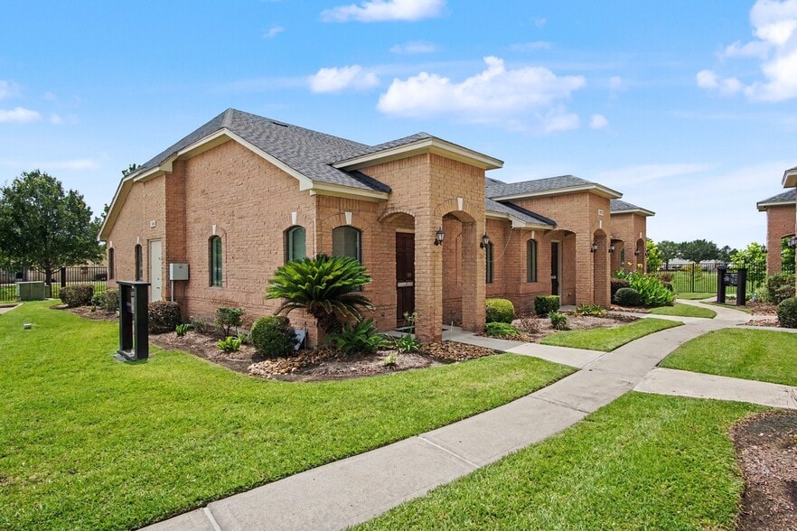 Primary Photo Of 1810 Snake River Rd, Katy Medical For Sale