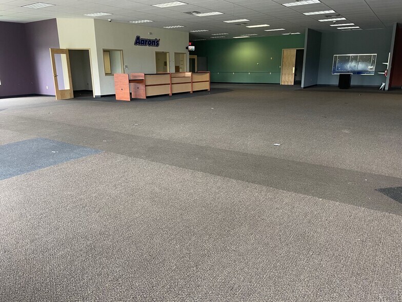 More Photos Of 60 Niemann Ln, Murphysboro Freestanding For Sale