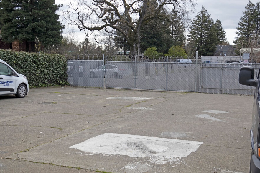 More Photos Of 1478 Guerneville Rd, Santa Rosa Freestanding For Sale