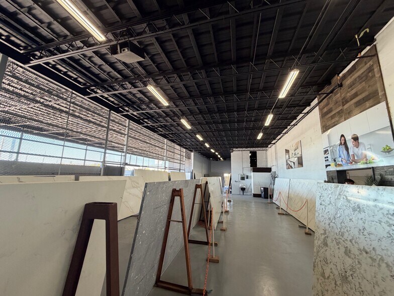 More Photos Of 2941 Fowler St, Fort Myers Warehouse For Sale