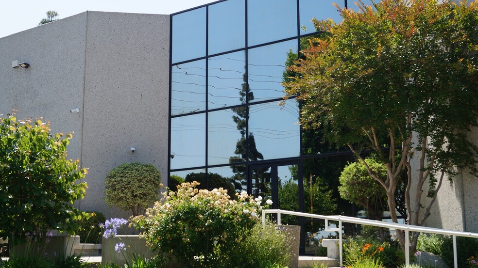 Primary Photo Of 21211 Nordhoff St, Chatsworth Office For Lease