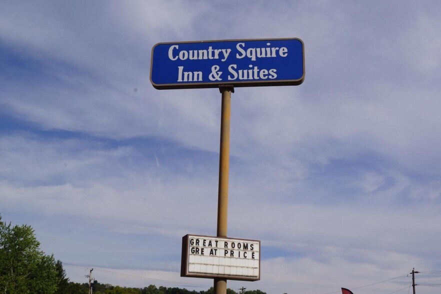 More Photos Of 275 S Whitewoman St, Coshocton Hotel For Sale