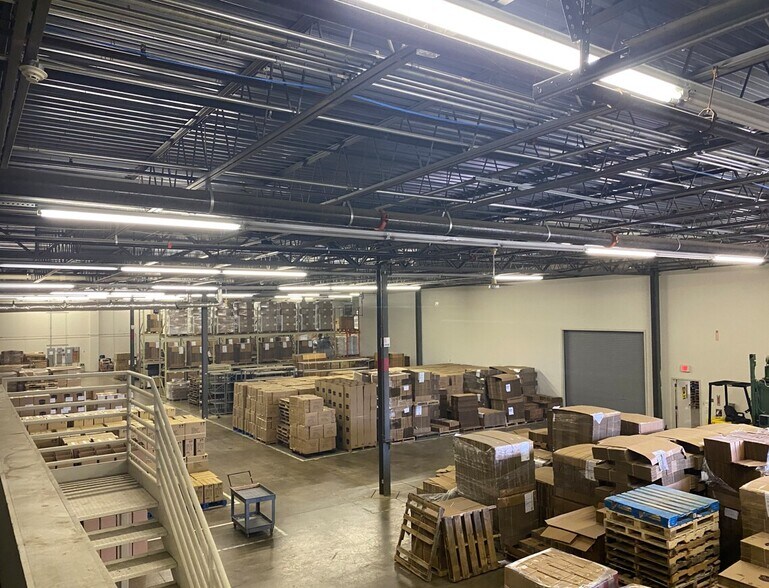 More Photos Of 4355 County Line Rd, Chalfont Showroom For Lease
