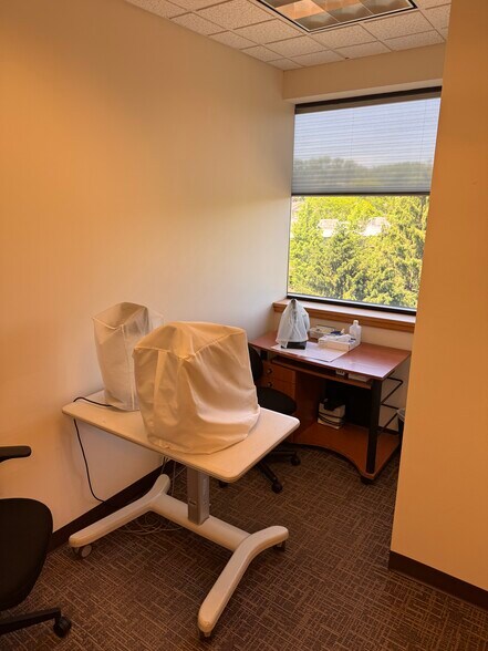 More Photos Of 1611 Pond Rd, Allentown Medical For Lease