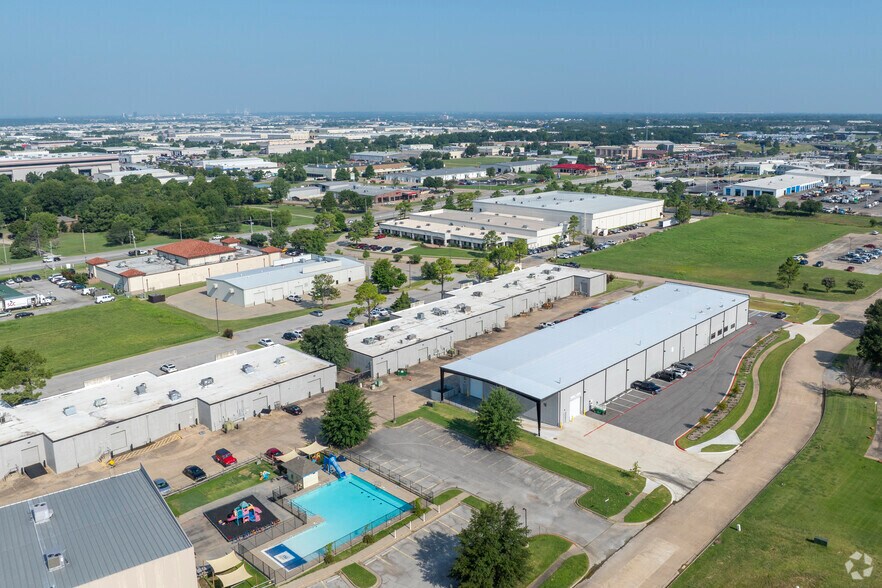 More Photos Of 1914 W Reno St, Broken Arrow Research And Development For Lease
