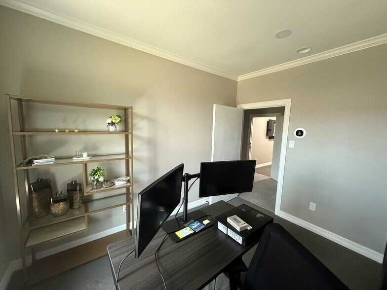 More Photos Of 2124 Parkwood Dr, Bedford Office For Lease