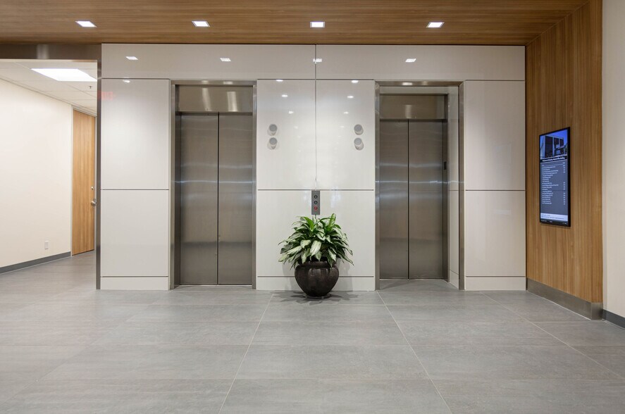 More Photos Of 12727 Kimberley Ln, Houston Medical For Lease