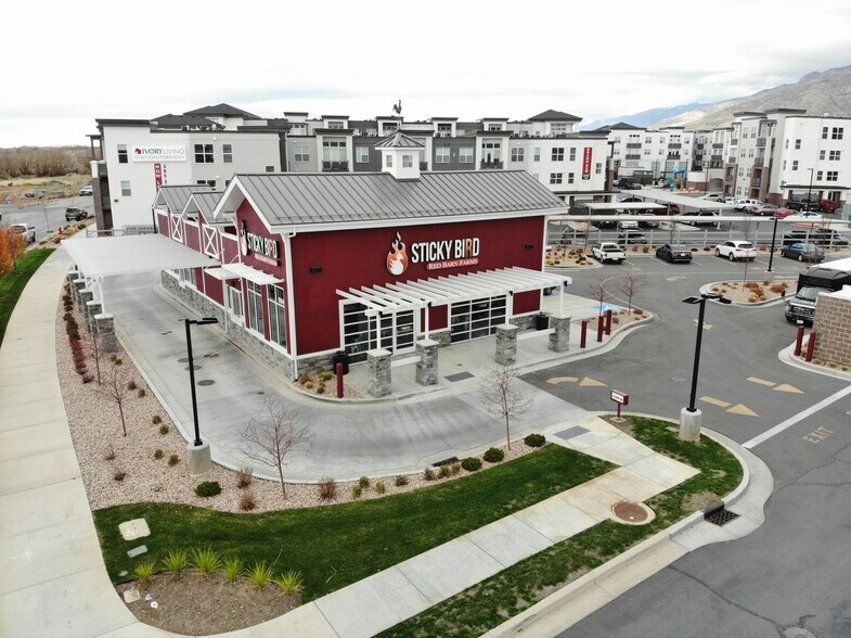 More Photos Of 504 N Station Pky, Farmington Restaurant For Sale