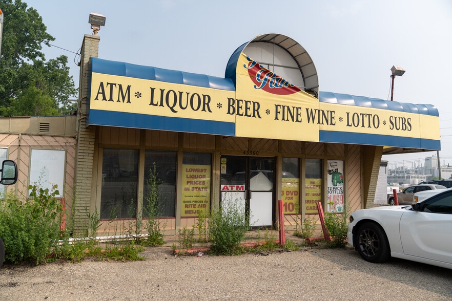 More Photos Of , Clinton Township General Retail For Sale