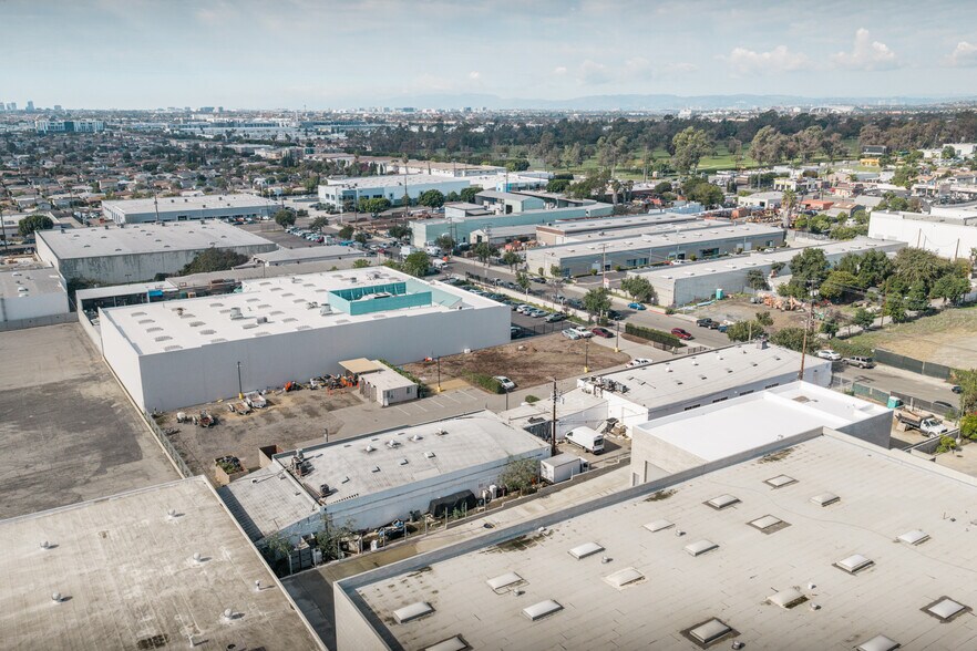 More Photos Of 1646 W 130th St, Gardena Manufacturing For Sale