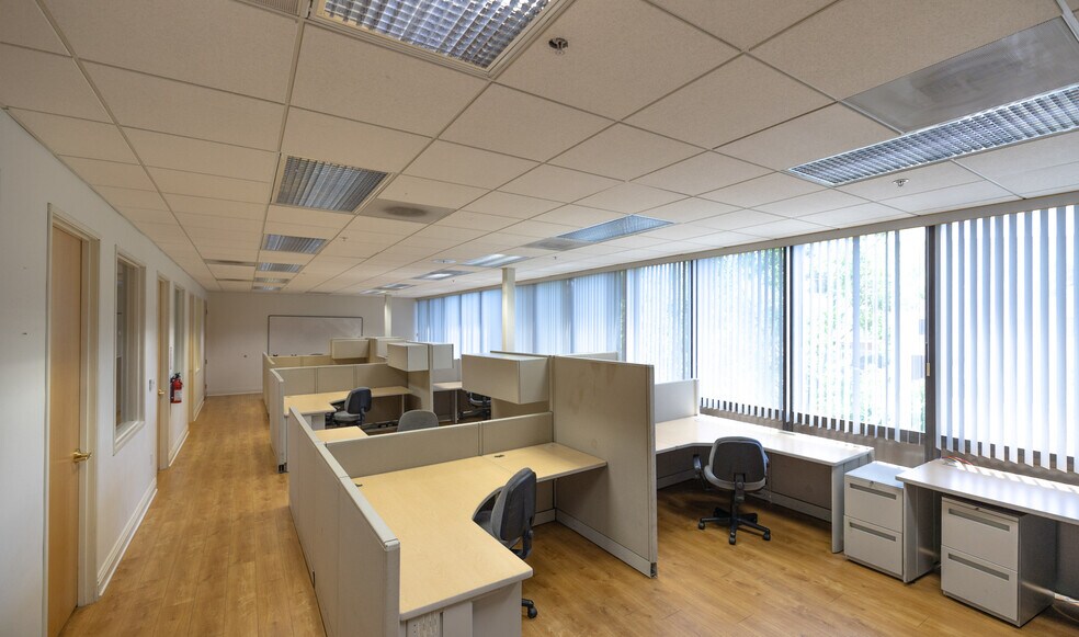 More Photos Of 241 Lombard St, Thousand Oaks Loft Creative Space For Lease