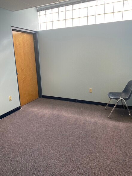 More Photos Of 566 Nye Ave, Irvington Medical For Sale