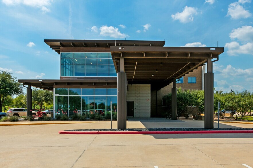 More Photos Of 3989 N Shore Dr, Bryan Medical For Lease