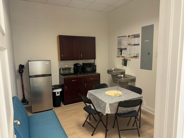 More Photos Of 9825 Marina Blvd, Boca Raton Medical For Lease