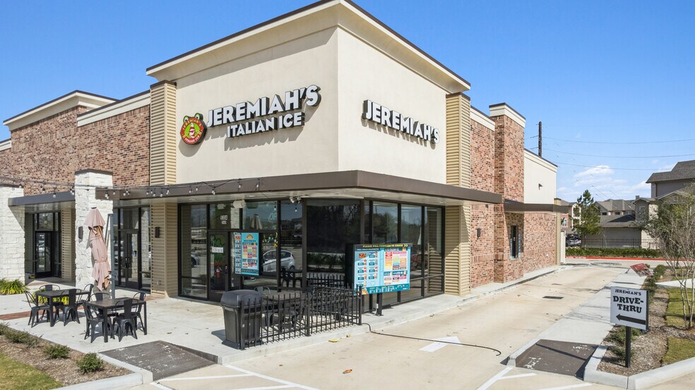 More Photos Of 5304 Sienna Pky, Missouri City General Retail For Sale