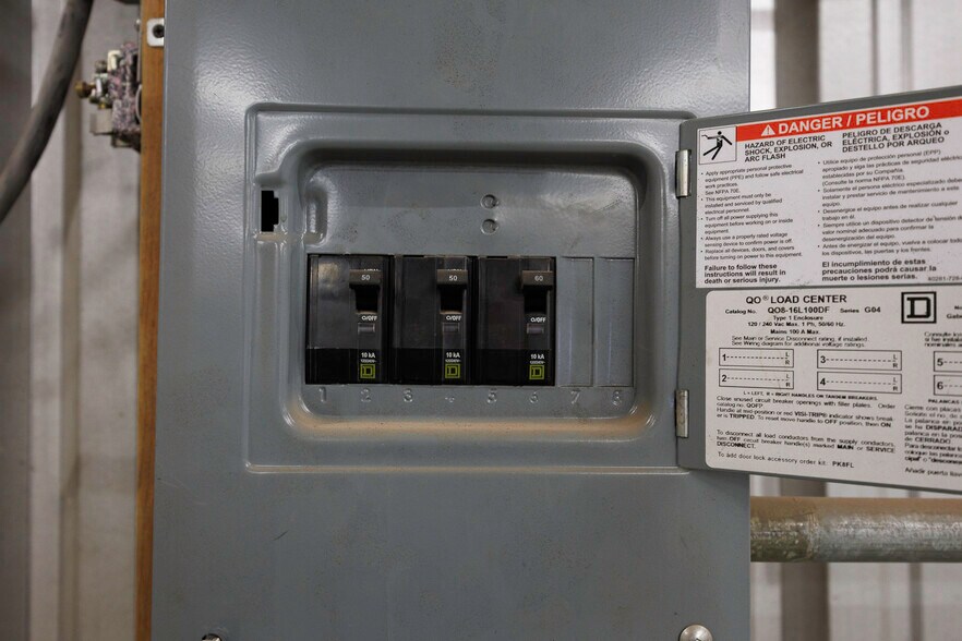 More Photos Of 15051 N Business 79 Hwy, Florence Service For Sale