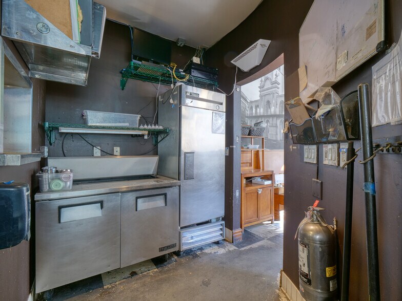 More Photos Of 1155 S Grand Ave, Los Angeles Apartments For Lease