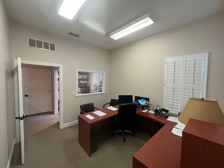 More Photos Of 159 Hampton Point Dr, Saint Augustine Medical For Lease