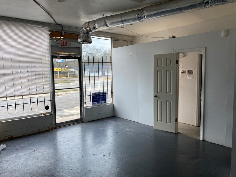 More Photos Of 2305 Lumpkin Rd, Augusta Unknown For Lease